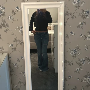 Svart tröja  - Svart tröja från only i storlek xs. Använt men inga defekter