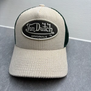 Von Dutch Manchester keps - Säljer denna då den aldrig använts innan. Har dock ej någon prislapp pga att jag trodde den skulle användas.