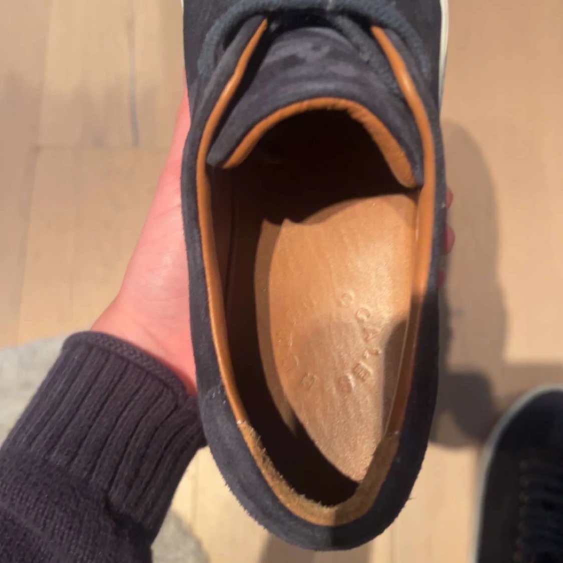 Human scales strl 42 - 1