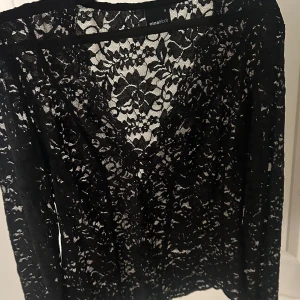 spetstopp gina - Assnygg spetstopp från gina tricot