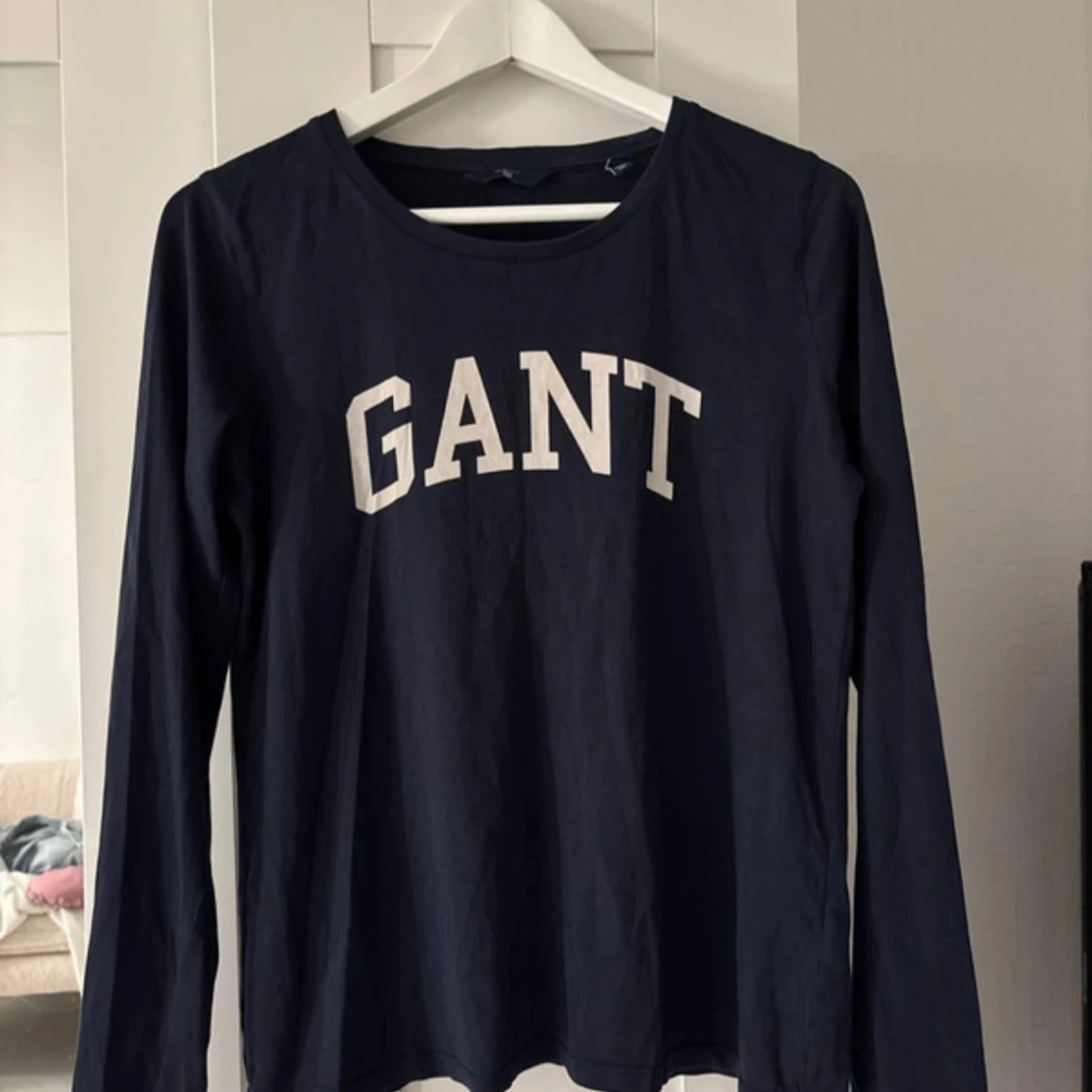 Mörkblå långärmad tröja  - 3