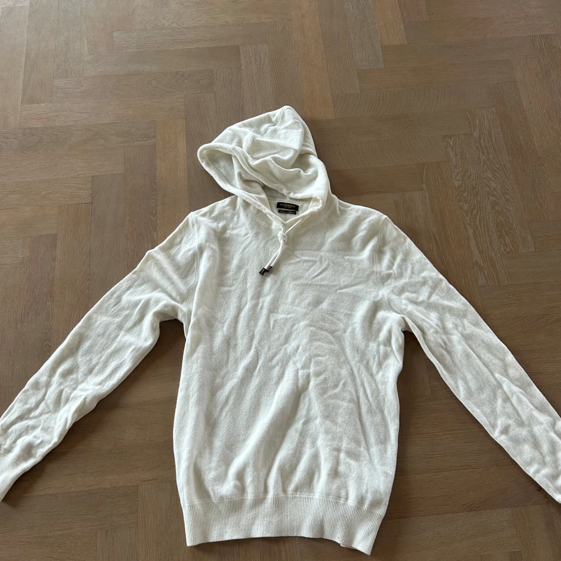 Vit hoodie i kashmirblandning Gutteridge