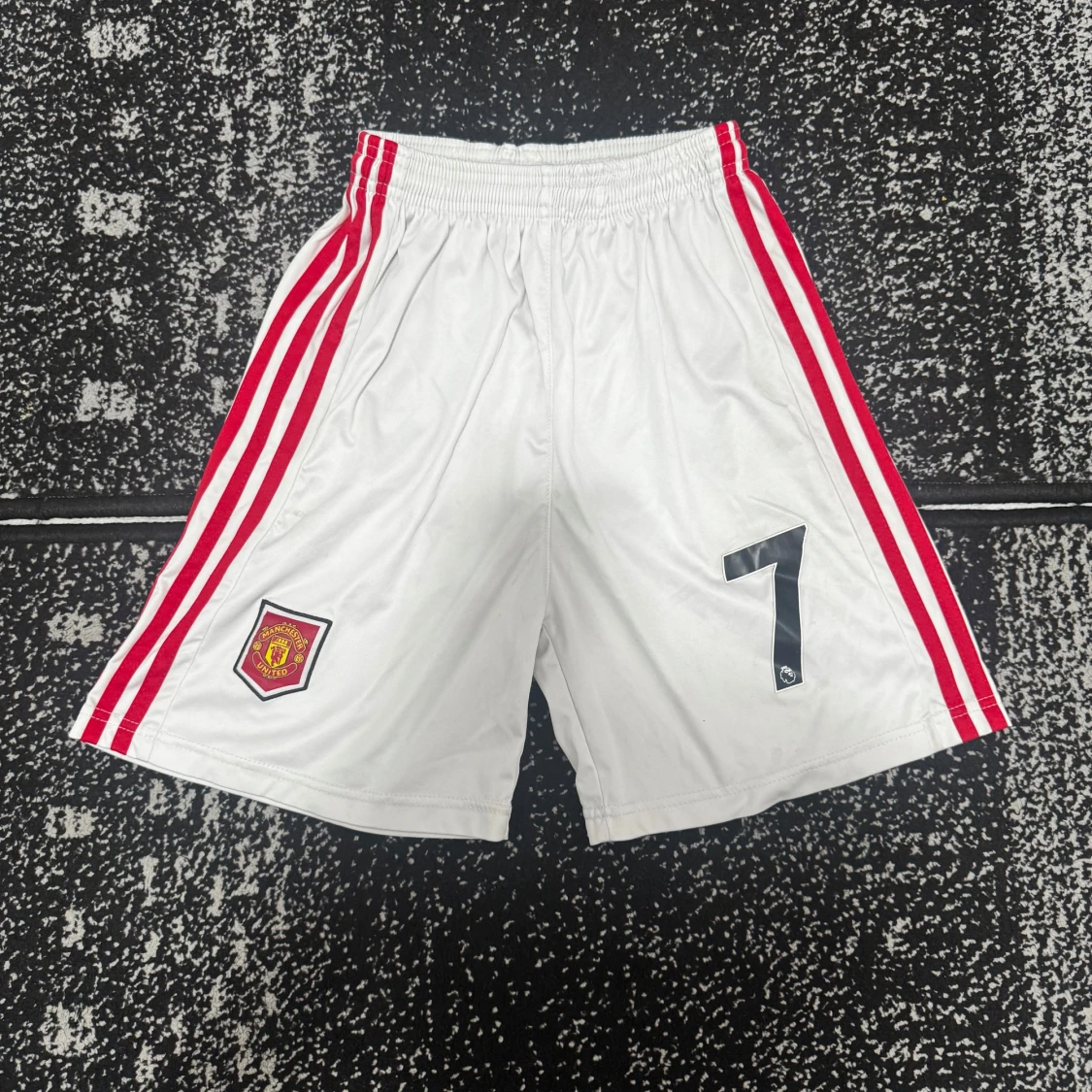 Manchester United vita fotbollsshorts