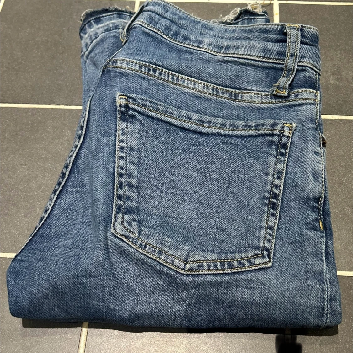 Blå bootcut jeans från Zara - 2