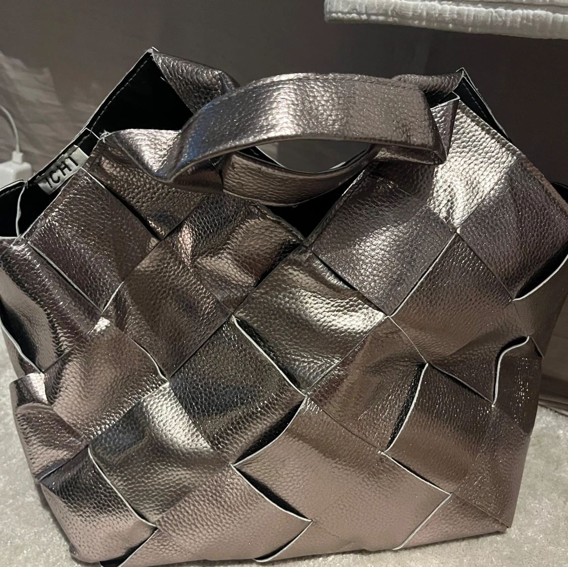 Metallic väska från ICHI - 1