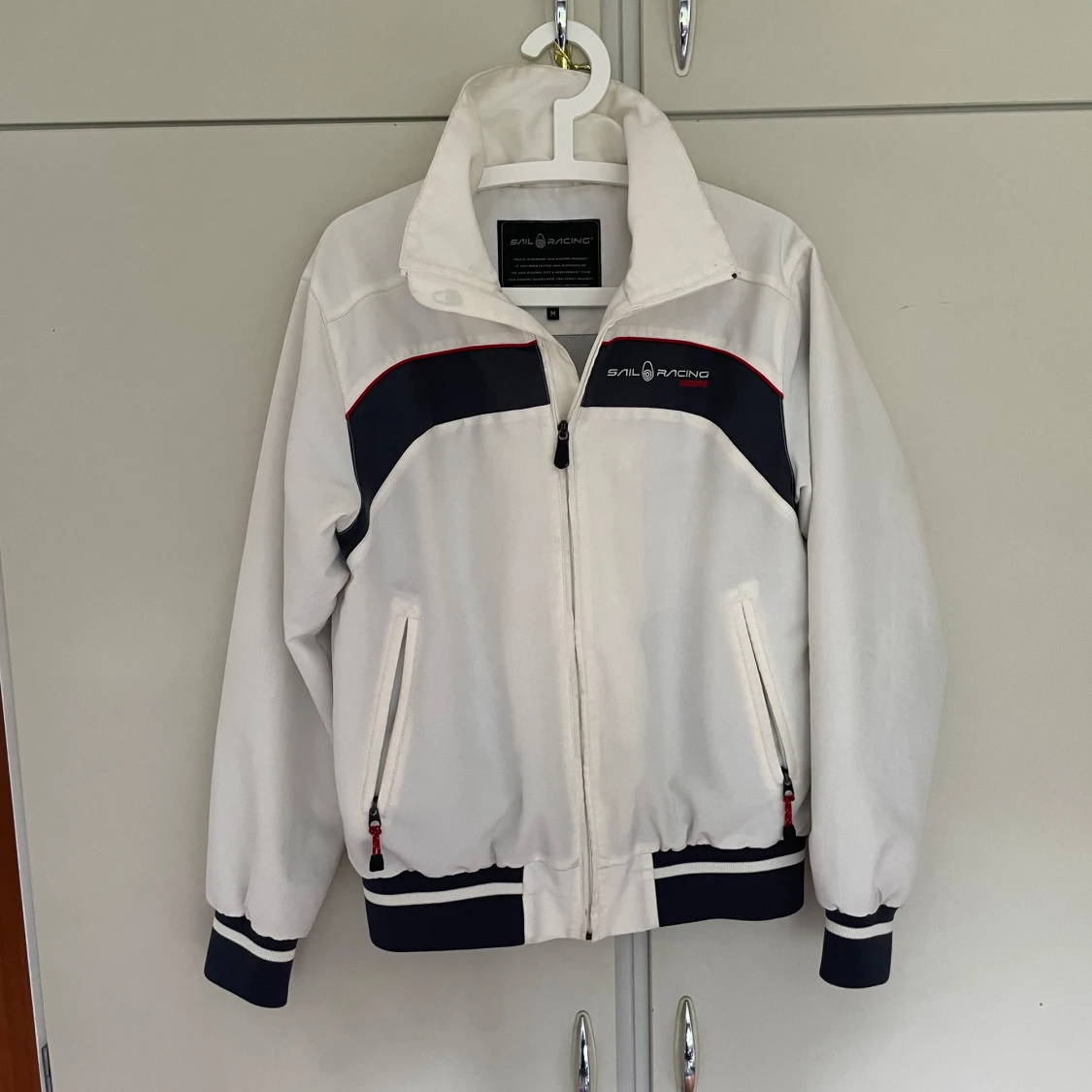 Vit vindjacka från Sail Racing - 1