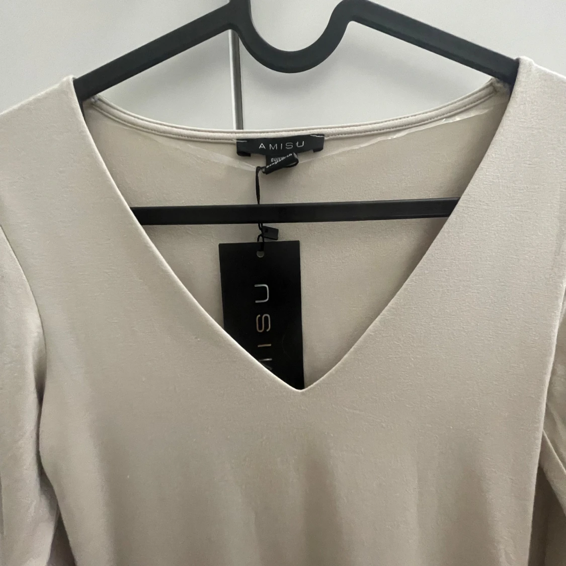 Beige långärmad v neck topp  - 3