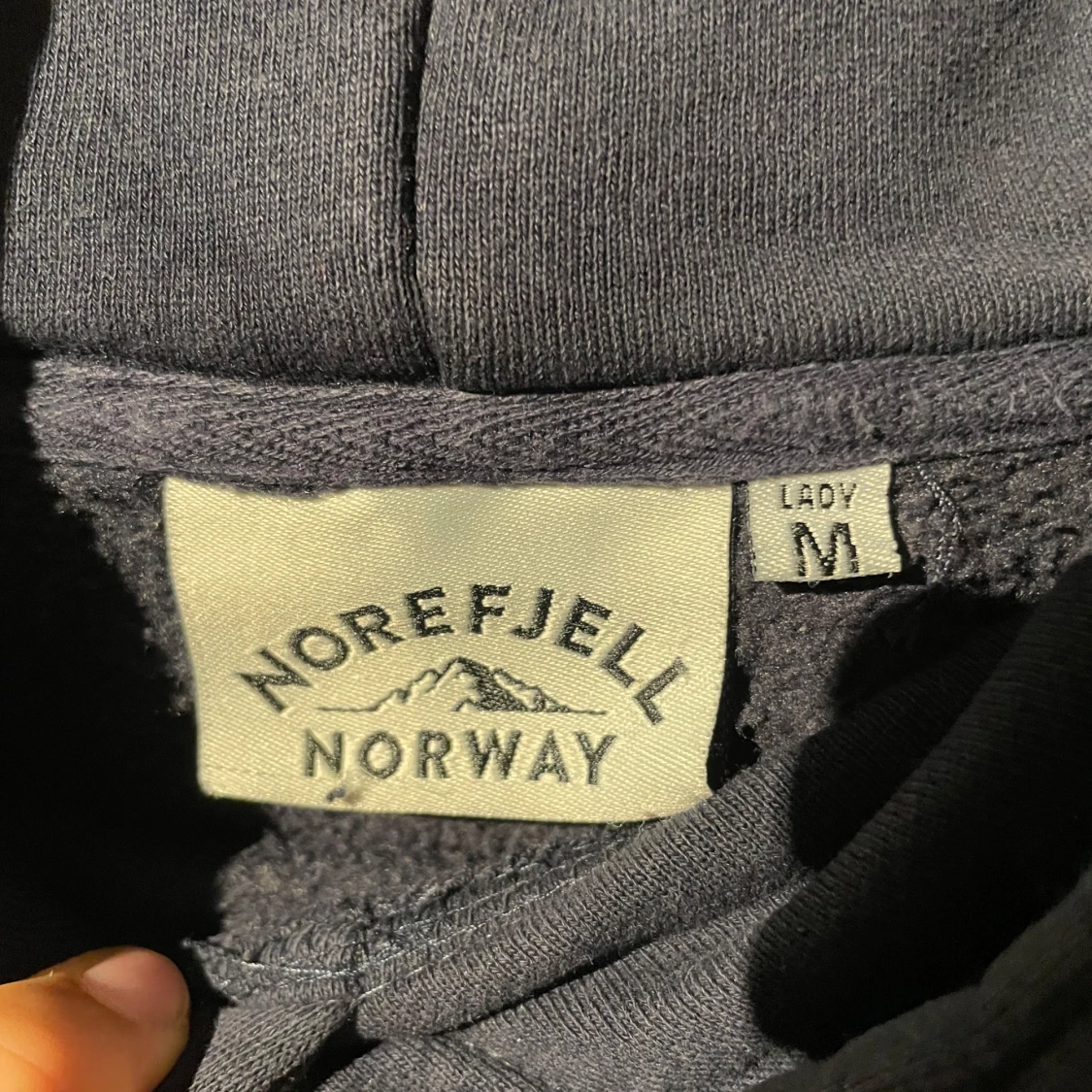 Mörk blå hoodie - 2