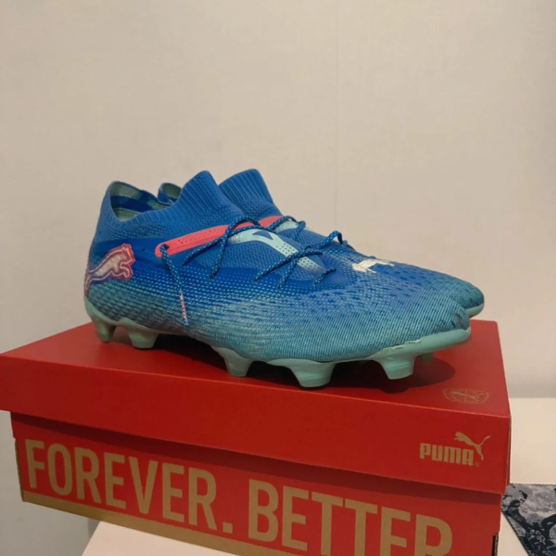 Blåa Puma fotbollsskor med snörning - 1