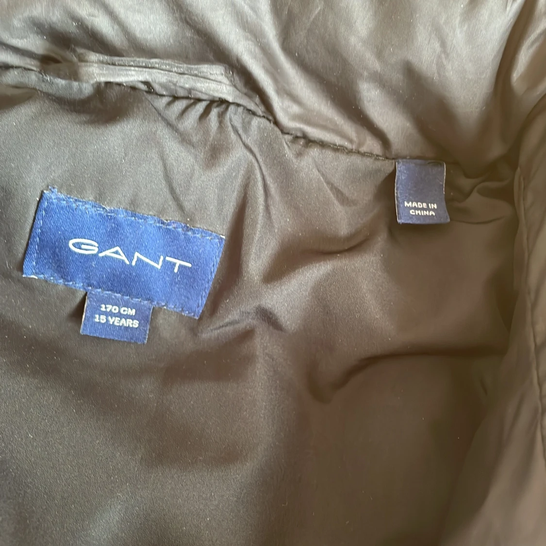 Svart dunväst från GANT - 3