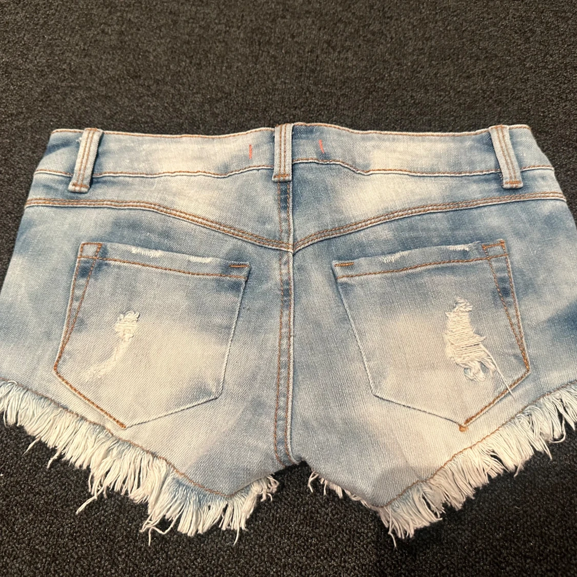 Lågmidjade jeansshorts - 3