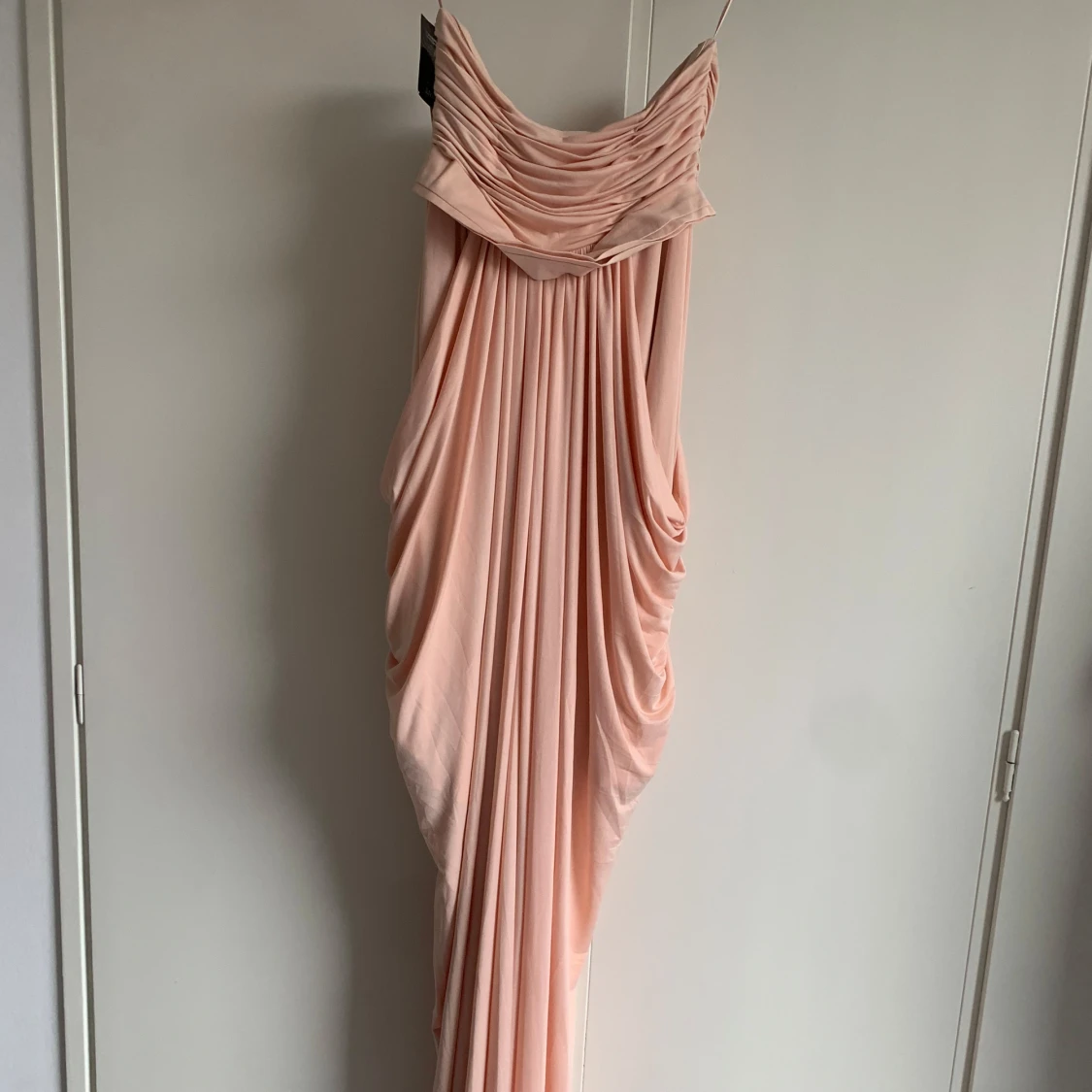 Champagnefärgad långklänning - 1