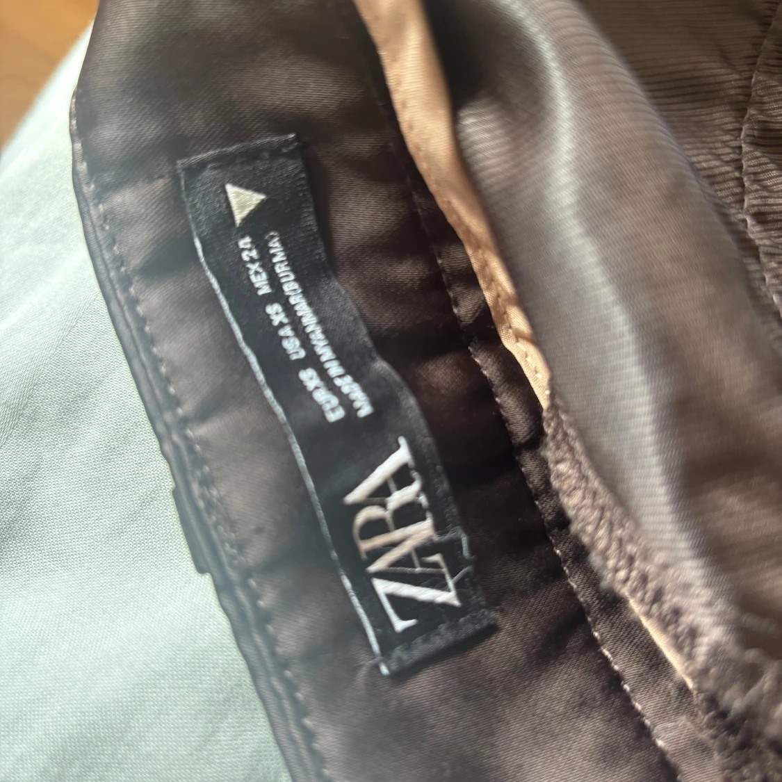 Bruna kostymbyxor från Zara - 2