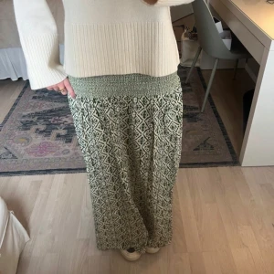Mönstrad långkjol zara - Skitsnygg kjol!! Köpte för 499, använd fåtal gånger så säljer för 350💞