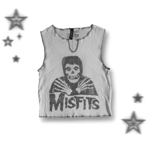 Linne Misfits  - Linne köpt från HM men som inte kommer till användning, storlek xxs men passar på S också 😊 är ganska kort