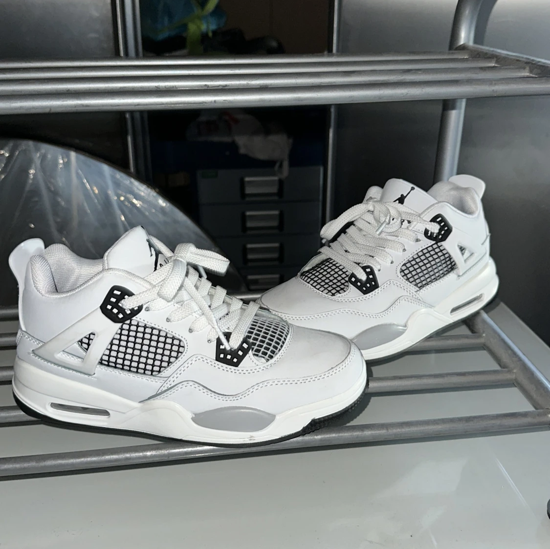 Vita Nike Air Jordans sneakers