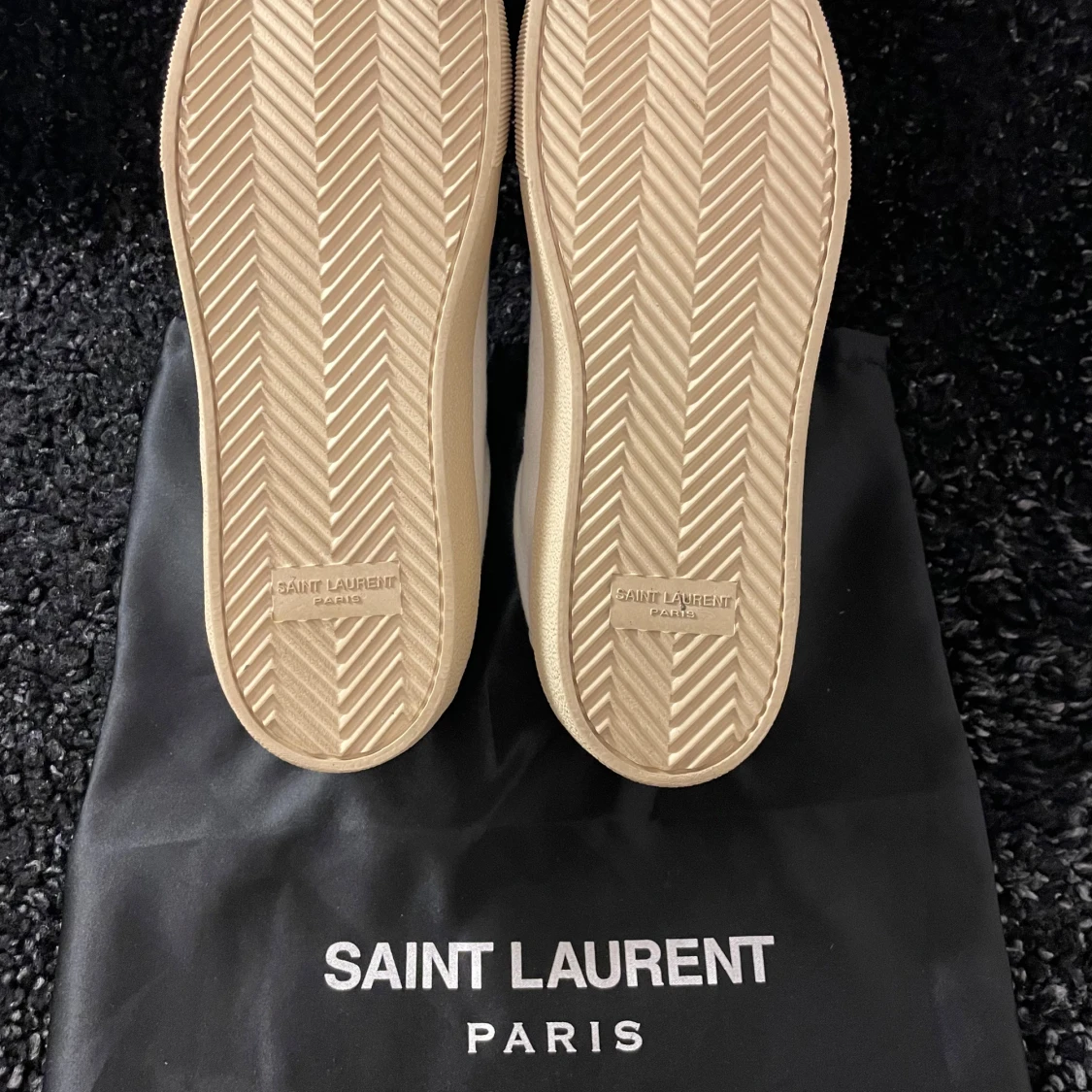  Saint Laurent 06 - 2