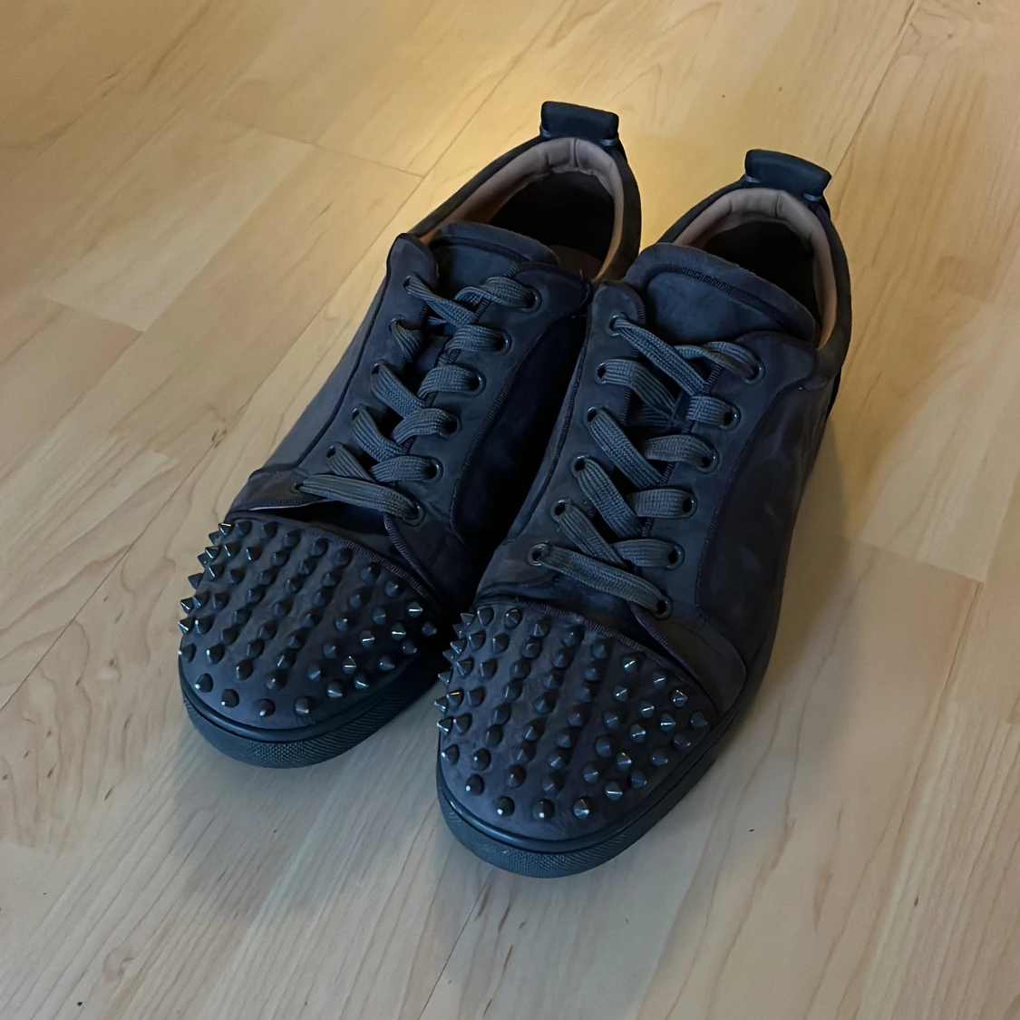 Grå Christian Louboutins - 1