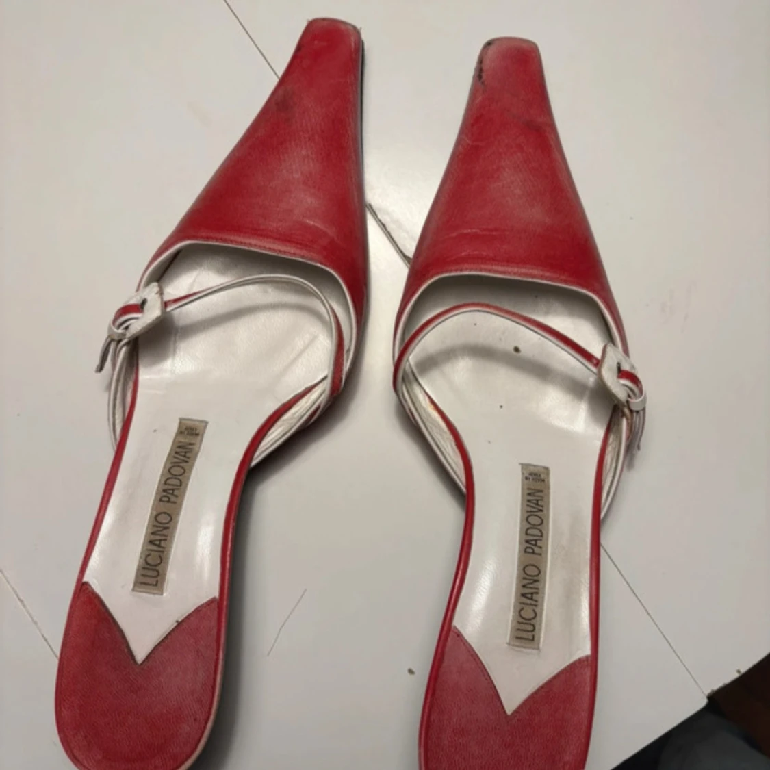 Röda klackskor från Luciano Padovan