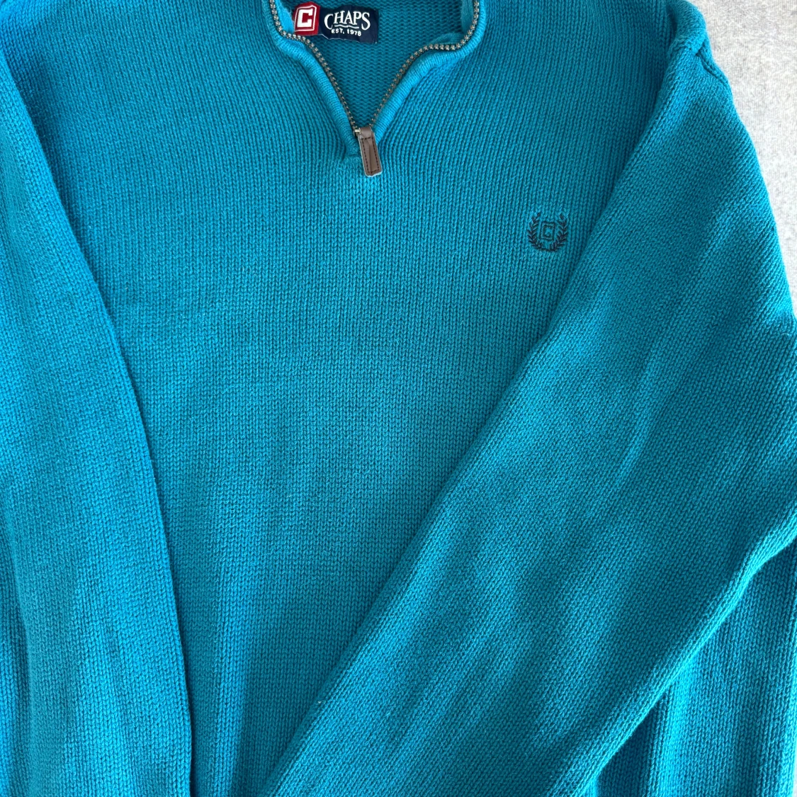 Blå stickad tröja från Chaps - 1