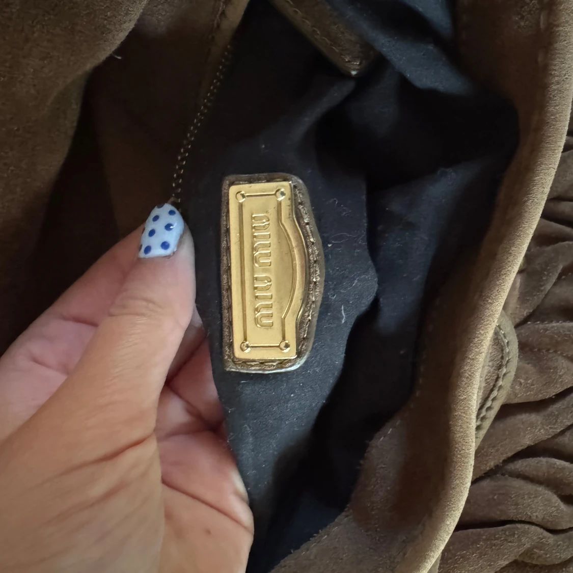 Brun mocka axelväska från Miu Miu - 3