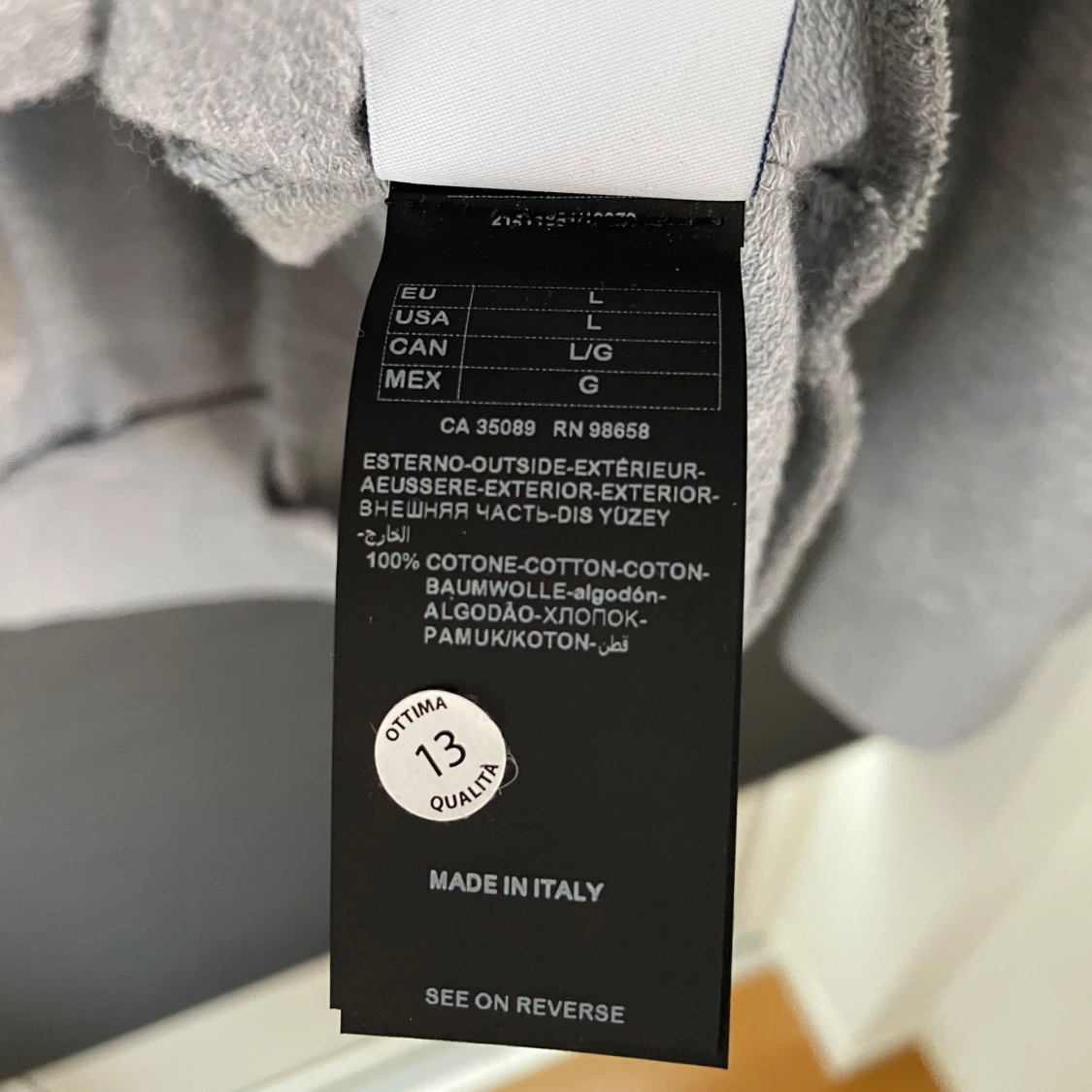 Grå hoodie från Paul & Shark - 4