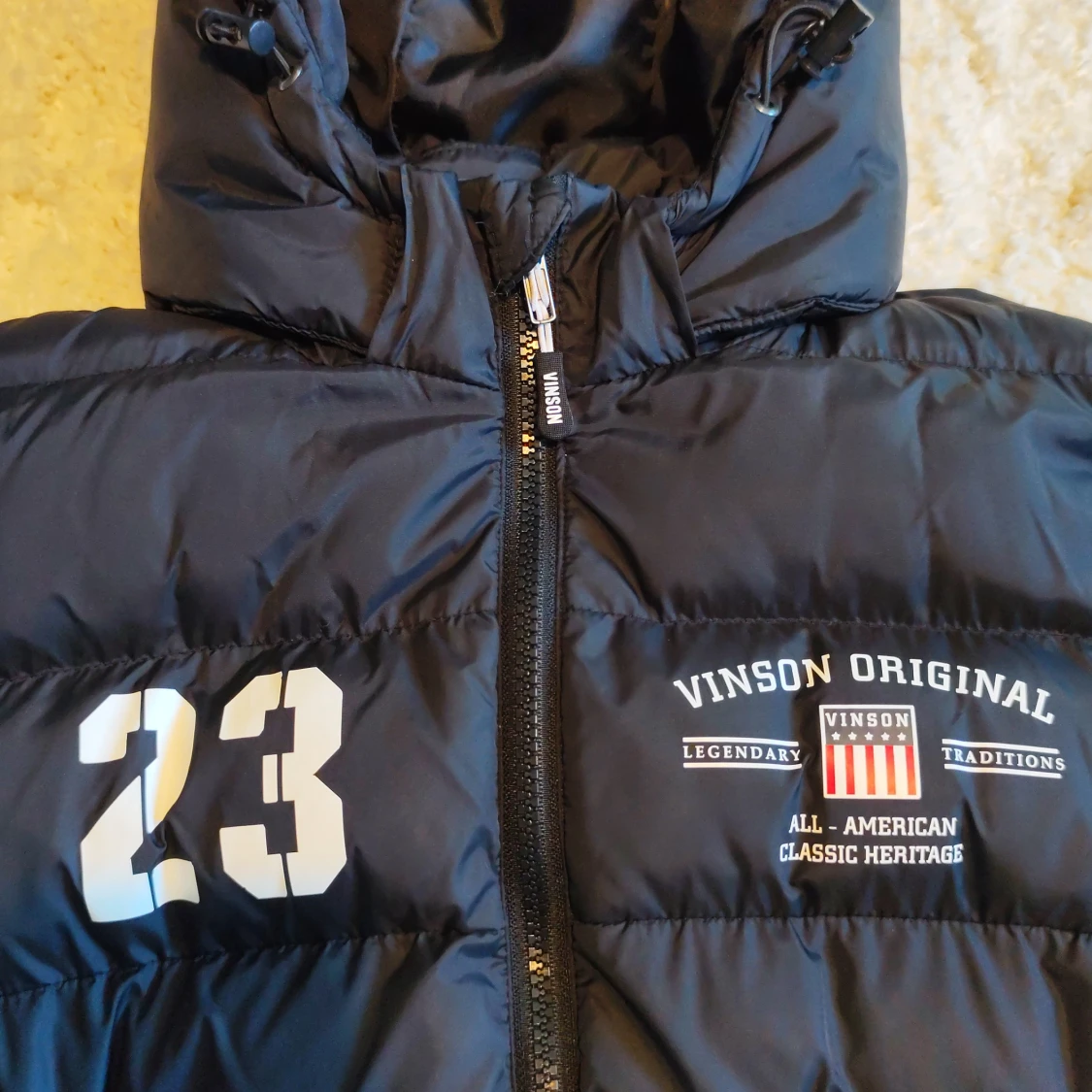 Svart pufferjacka från Vinson, strl 150 - 4