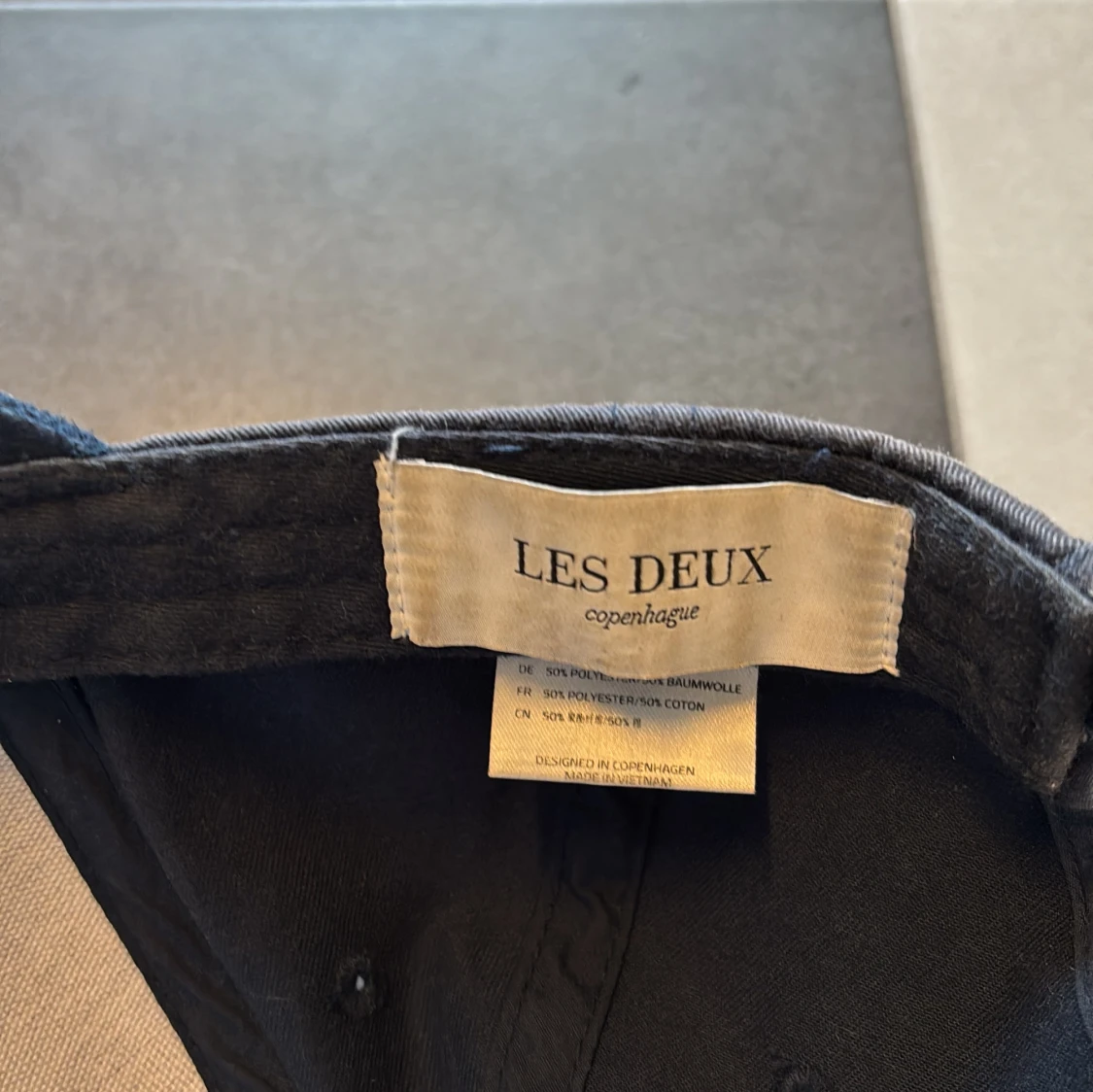 Mörkblå keps från Les Deux - 2