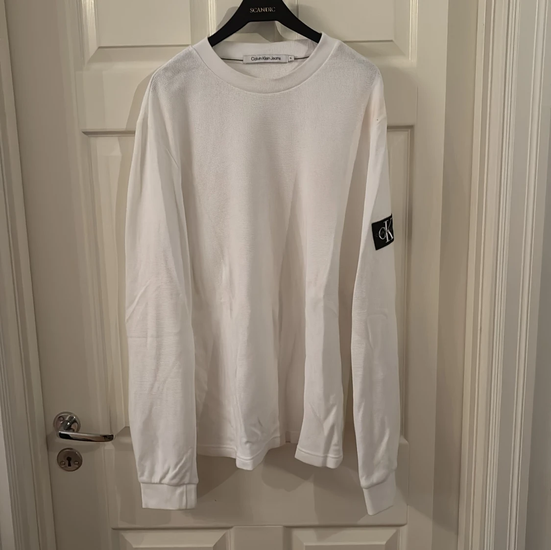 Vit långärmad tröja Calvin Klein