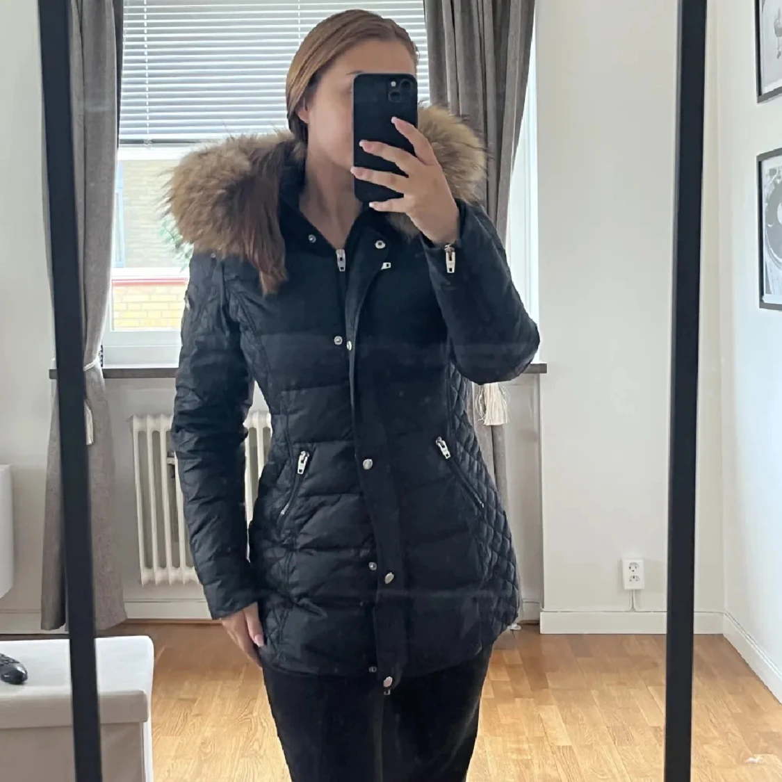 Svart Rockandblue dunjacka med päls - 4