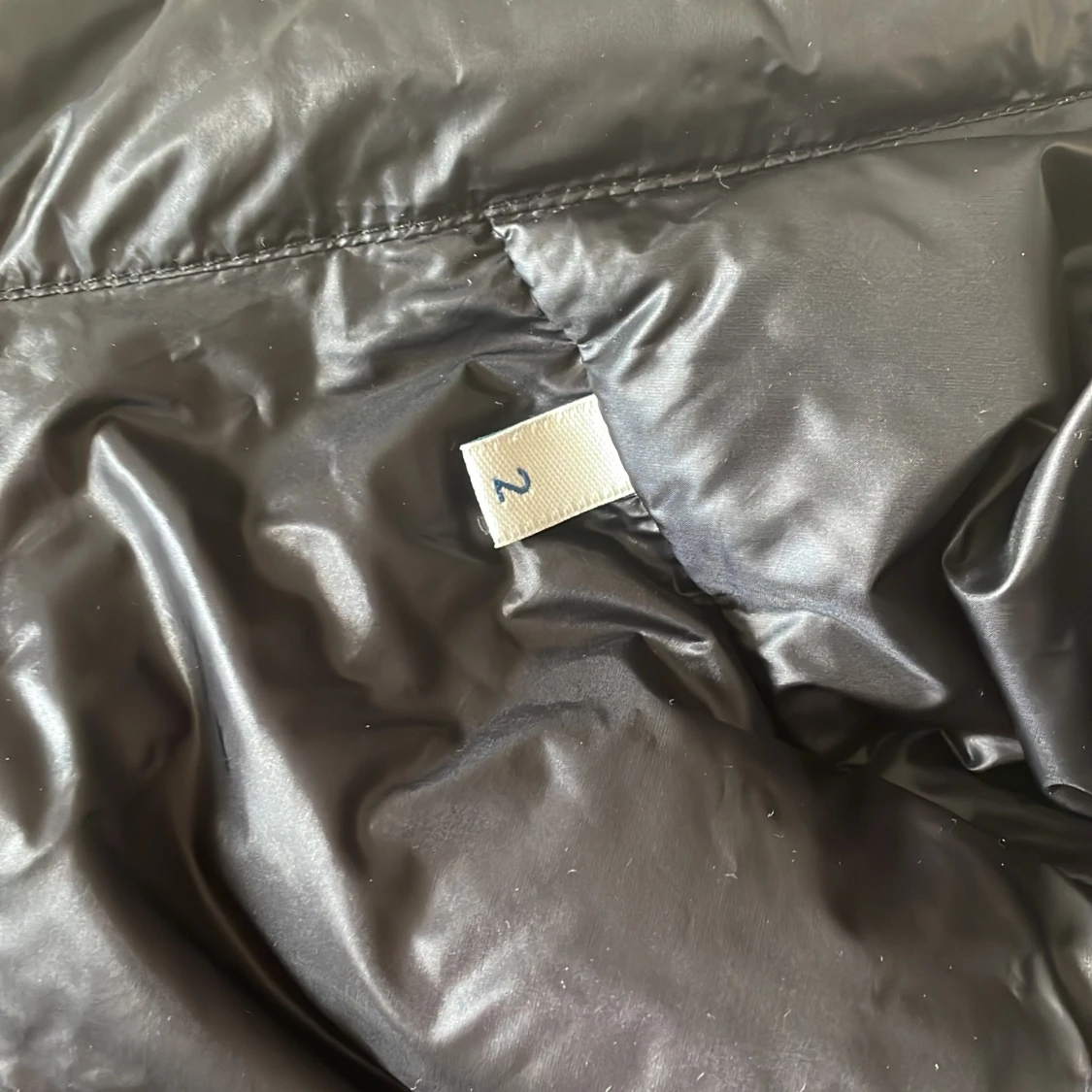 Svart dunväst från Moncler - 3