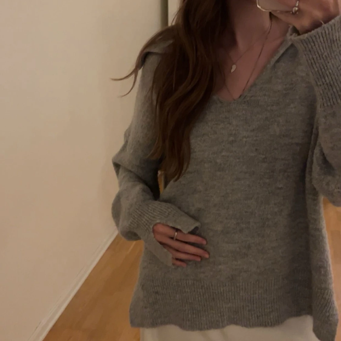 Grå mysig tjocktröja från Dilvin