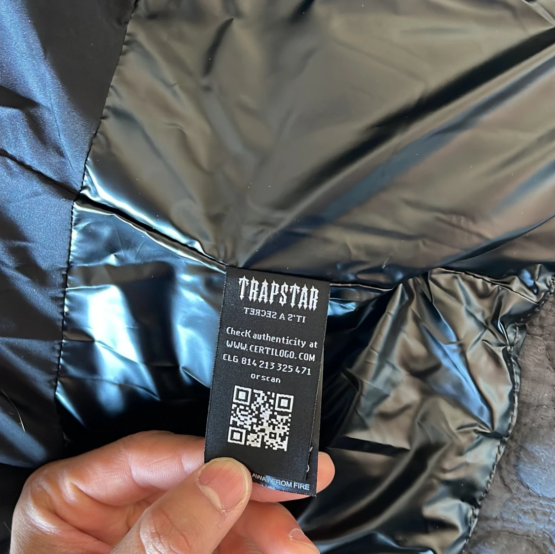 Svart pufferjacka från Trapstar - 3