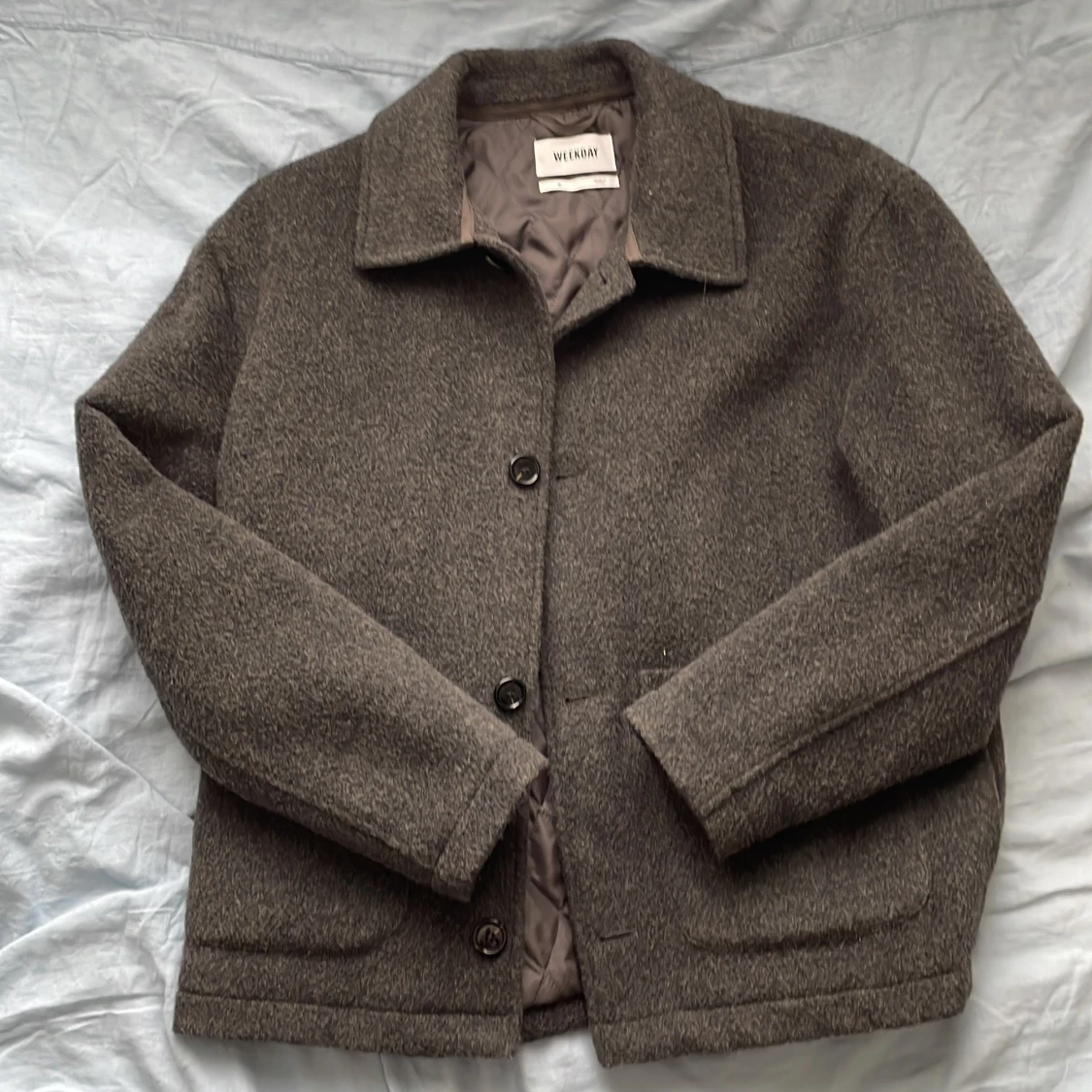 Grå overshirt från Weekday