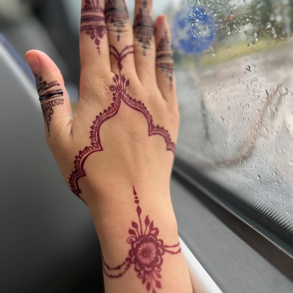 Henna för handdekorering/ kan boka mig 