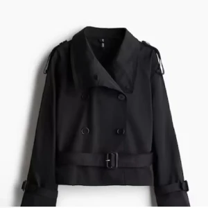 H&M trenchcoat - Säljer den slutsålda trenshcoaten i storleke M. Helt ny