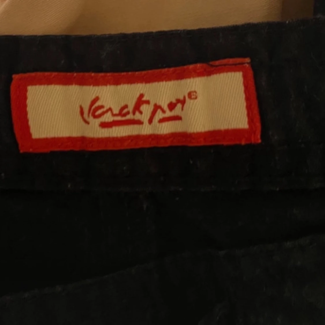 Mörkblå byxor  - 3