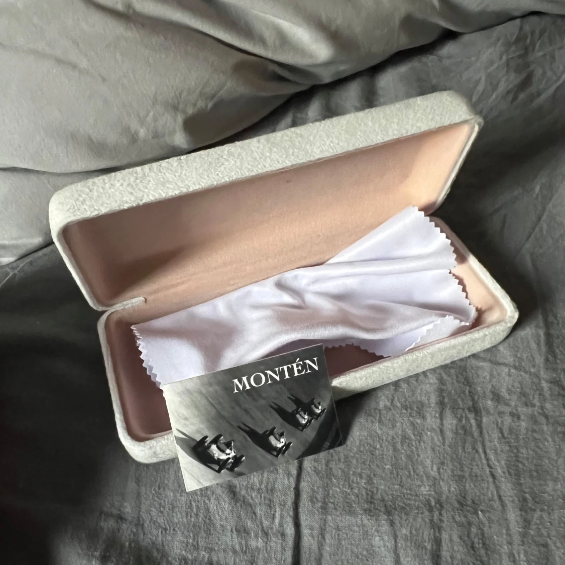 Transparenta solglasögon från Montén - 3