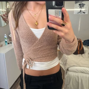 Stickad tröja med knytning - Superfin trendig omlott tröja🤩🤩