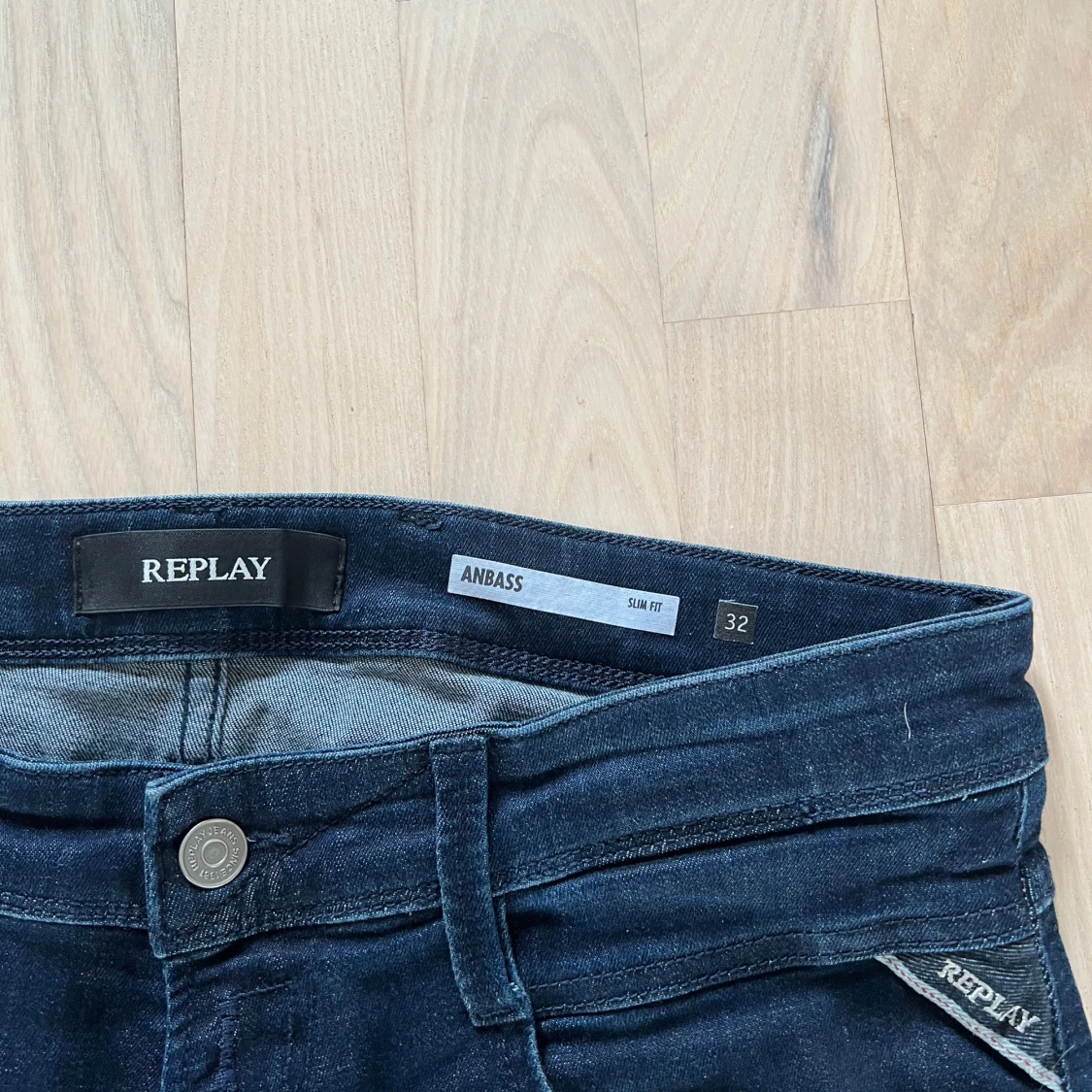 Mörkblå Replay Anbass jeans - 3