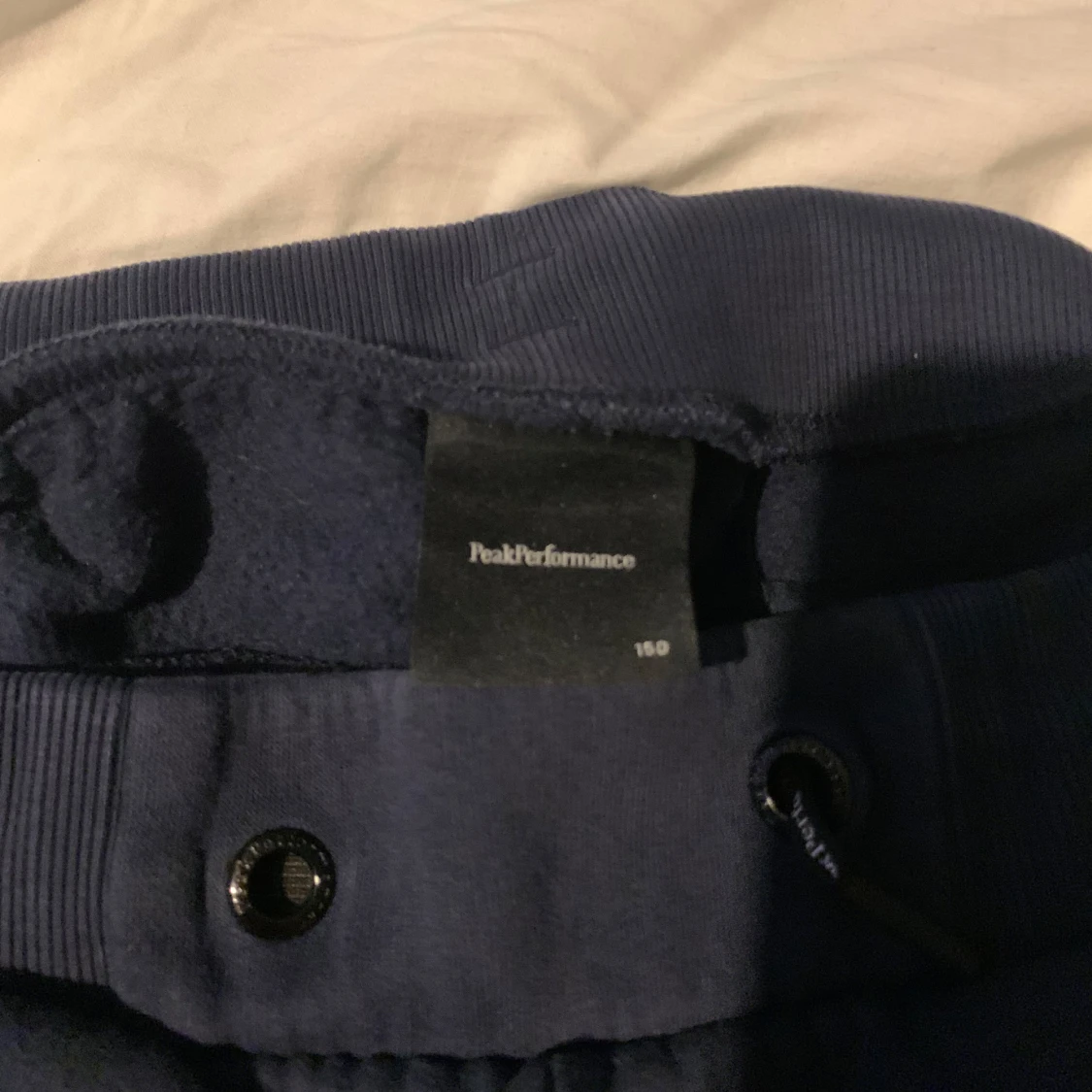 Mörkblå mjukisbyxor från Peak Performance - 2