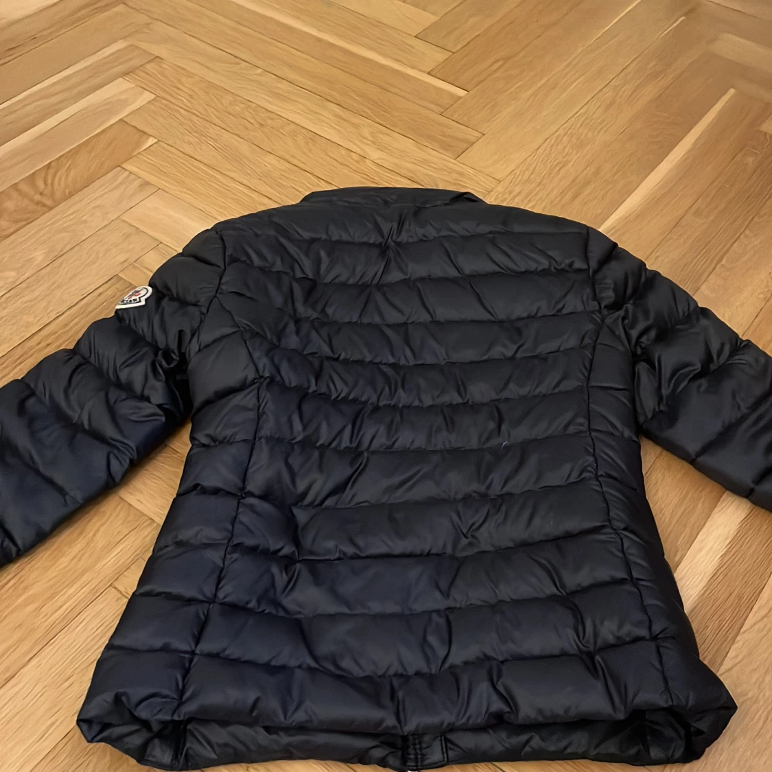 Svart dunjacka från Moncler - 2