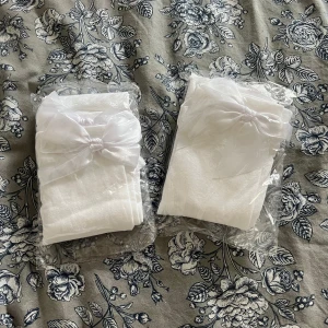 2-pack knästrumpor  - Oanvända vita knästrumpor