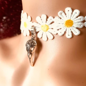 By prisförslag- halsband med fågel  - By prisförslag- halsband med fågel 