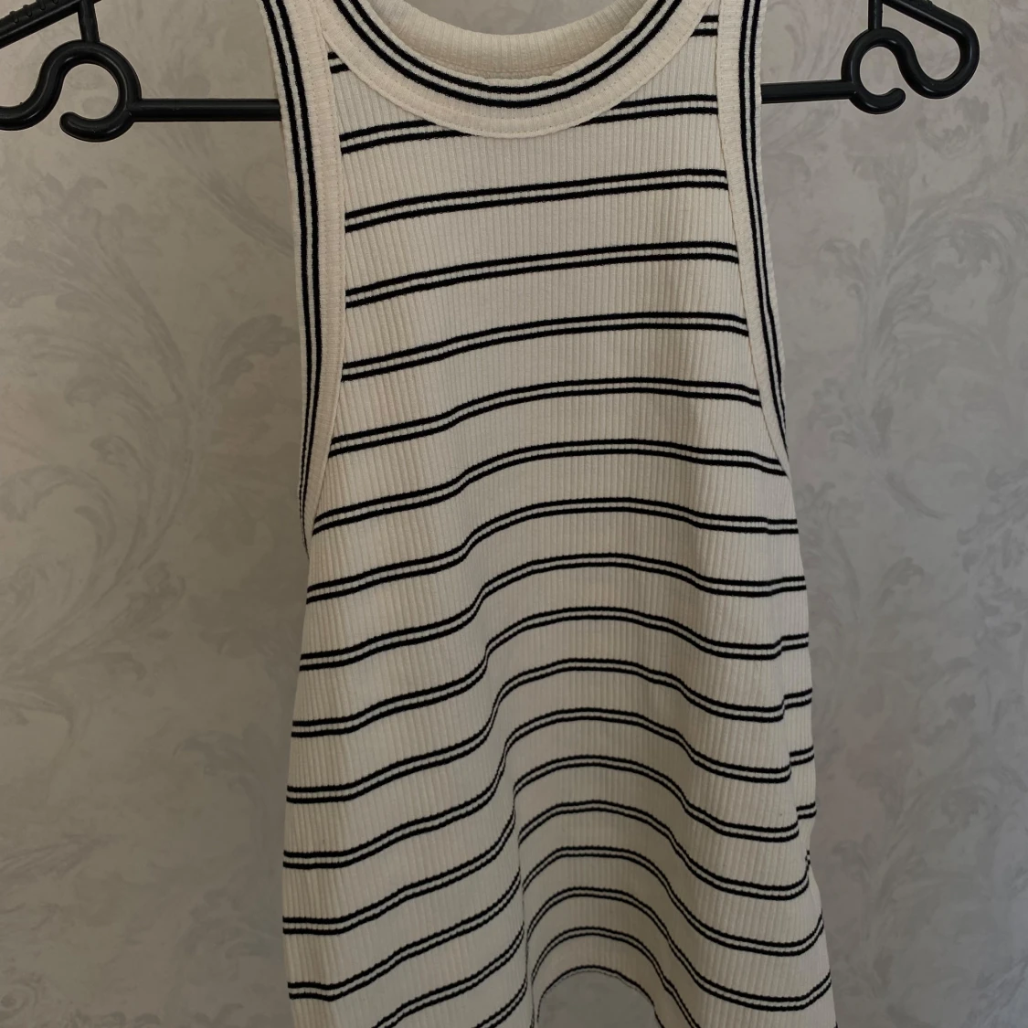 Vitt ribbat linne från Lindex