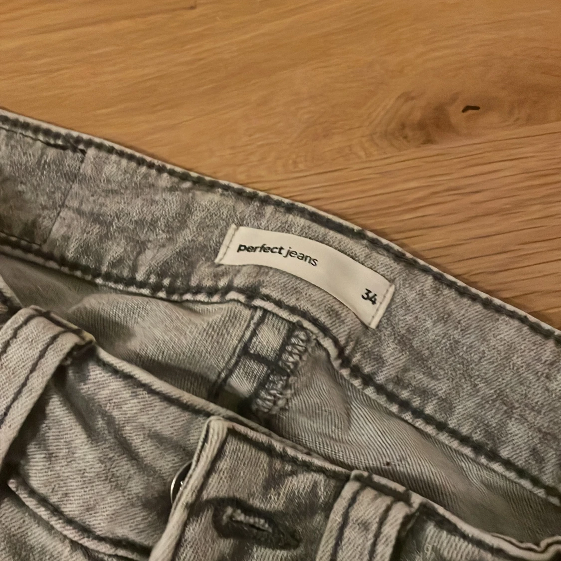 Grå bootcut jeans från Perfect Jeans - 2