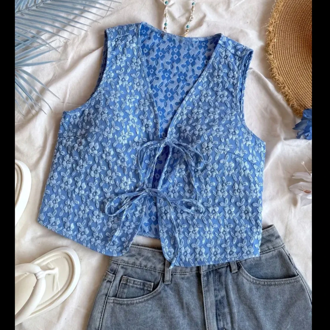 Blå blommig väst med knyt - 2