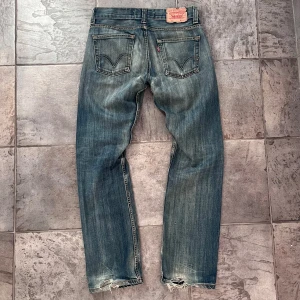 Levis 506 - Tjena! Säljer dessa stört snygga vintage Levis 506 jeansen i fint skick, jeansen är i storlek W32/L34, hör av dig vid funderingar!💯