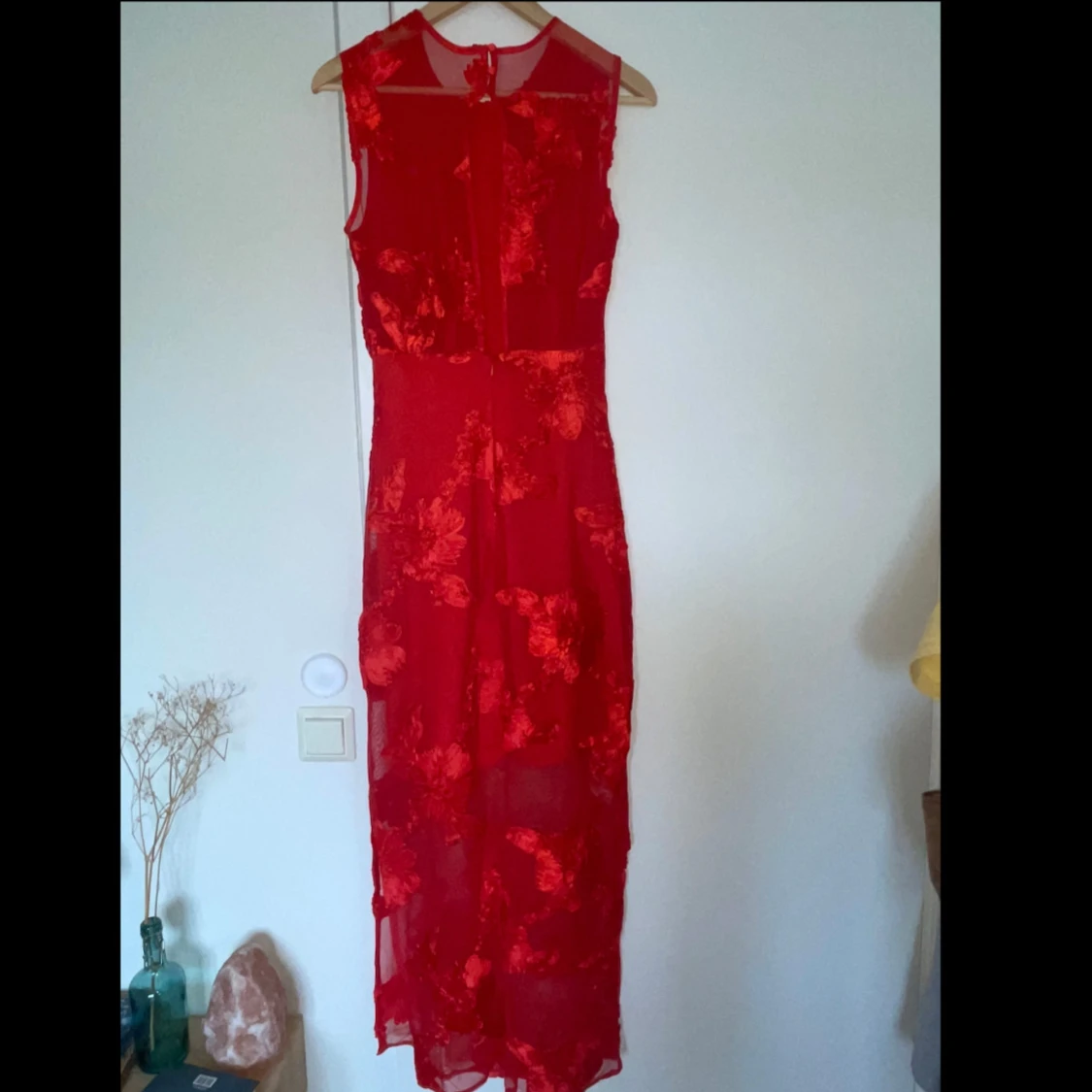 Röd blommig långklänning från YAS - 1