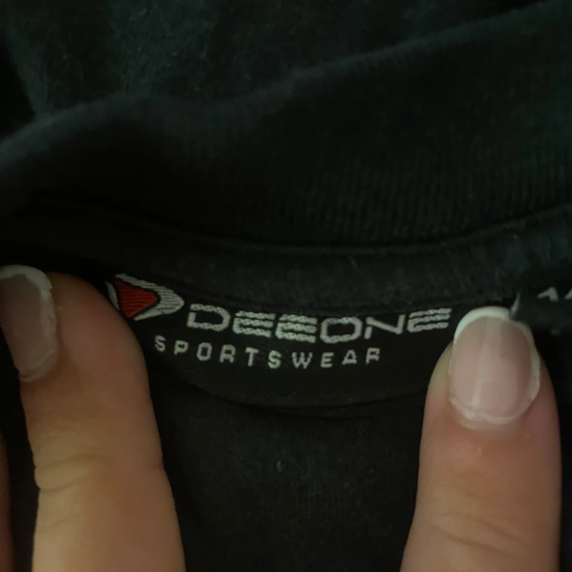 Svart t-shirt från Deeone Sportswear - 1